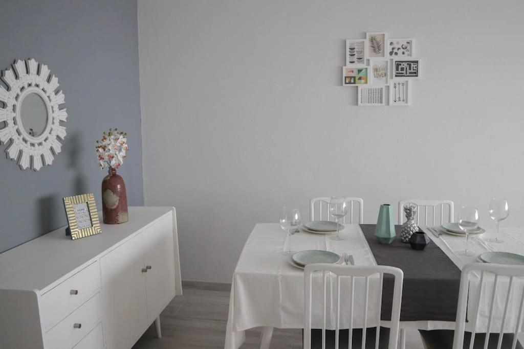 Beautiful And Cozy Flat Close To And Center Apartment
