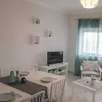 Beautiful And Cozy Flat Close To Beach And Center