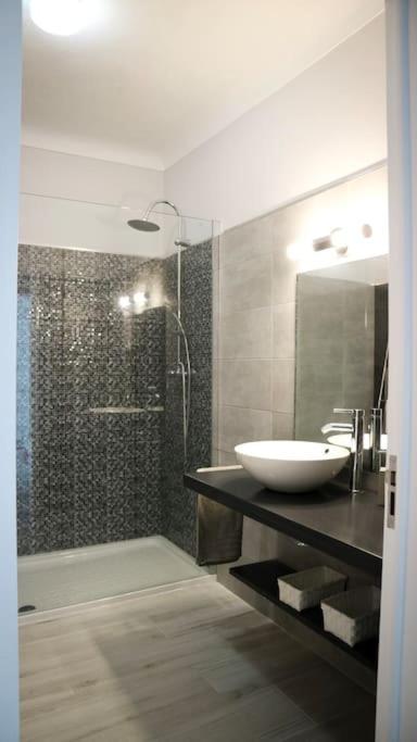 Beautiful And Cozy Flat Close To And Center